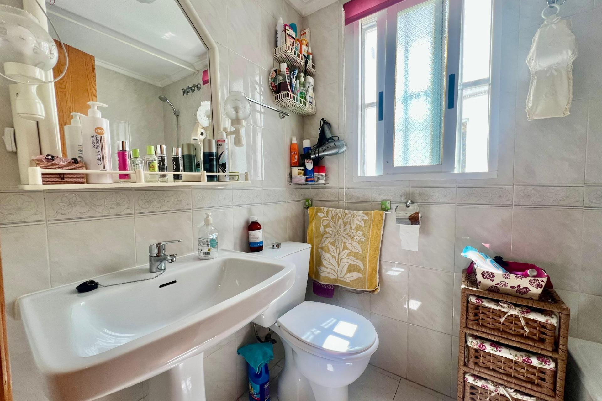 Resale - Apartment  - Torrevieja - Habaneras