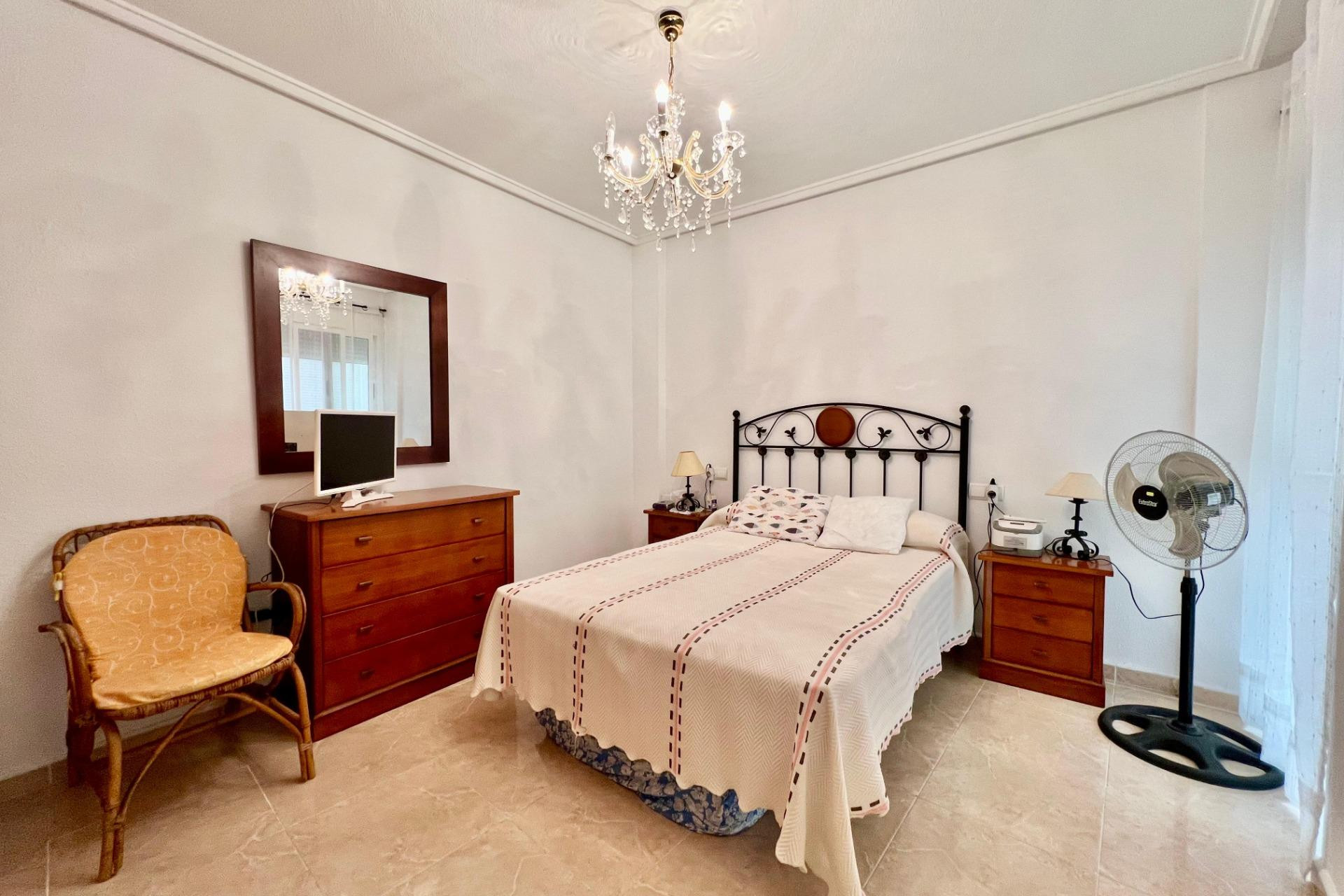 Resale - Apartment  - Torrevieja - Habaneras