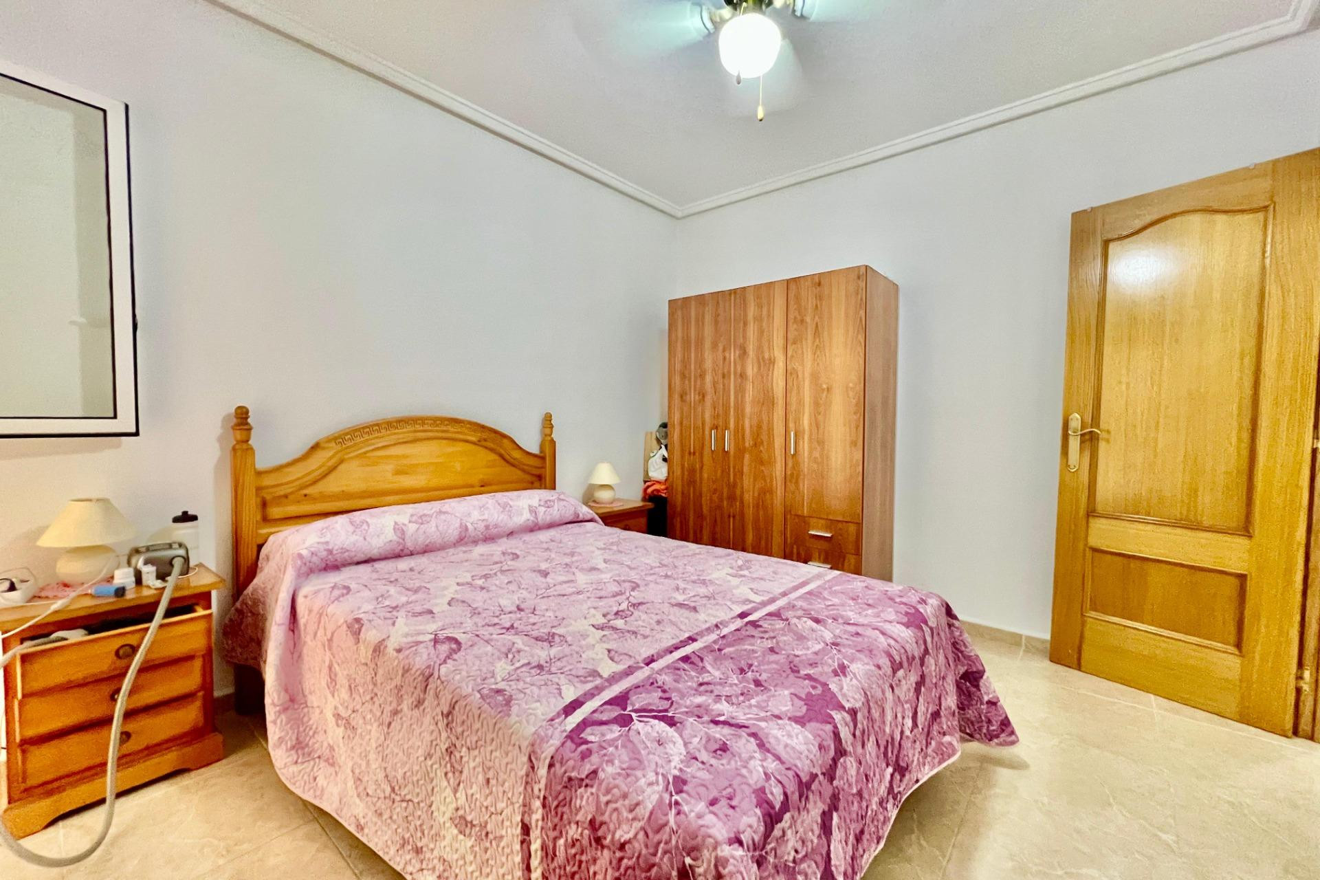 Resale - Apartment  - Torrevieja - Habaneras