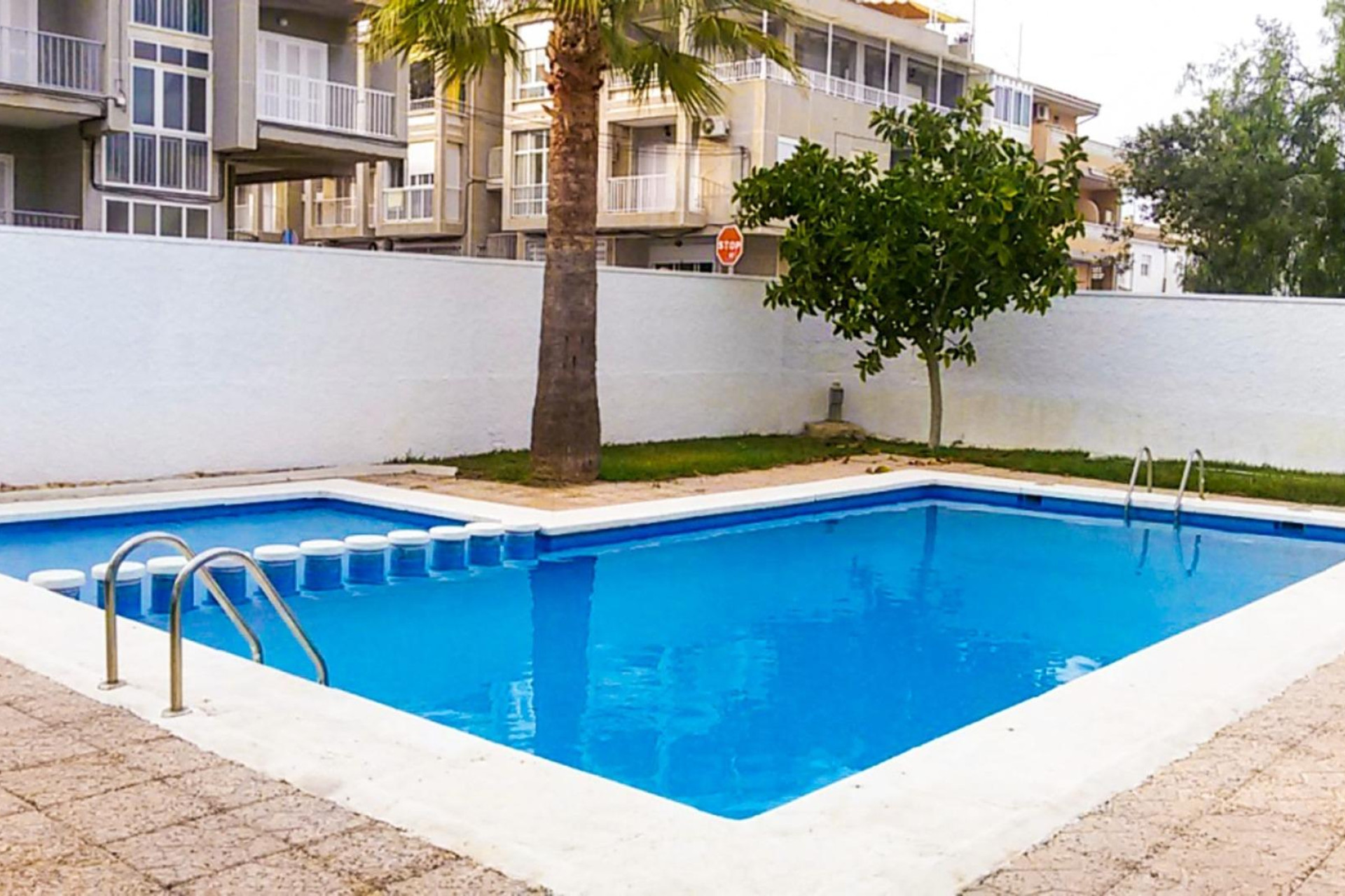Resale - Apartment  - Torrevieja - Habaneras