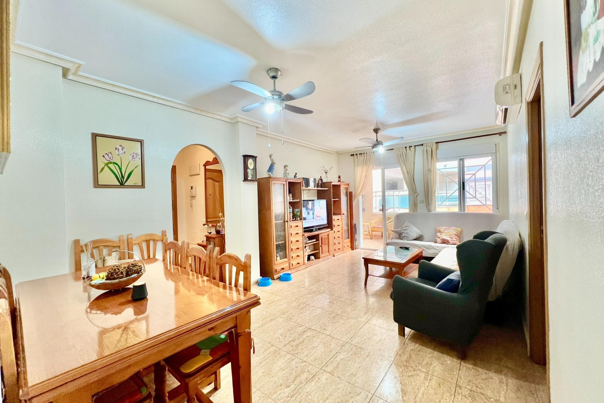 Resale - Apartment  - Torrevieja - Habaneras