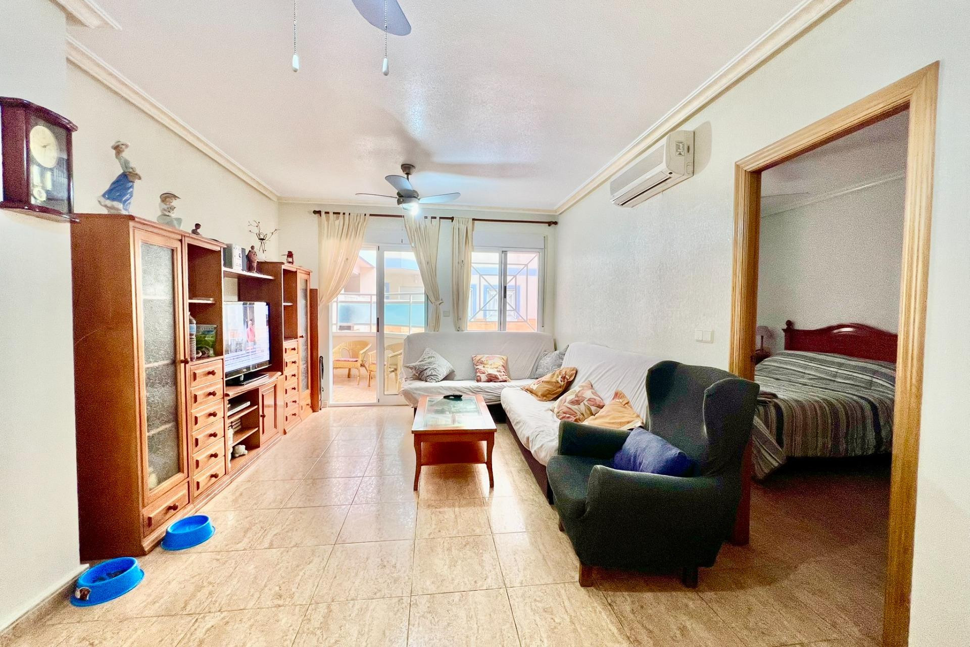 Resale - Apartment  - Torrevieja - Habaneras