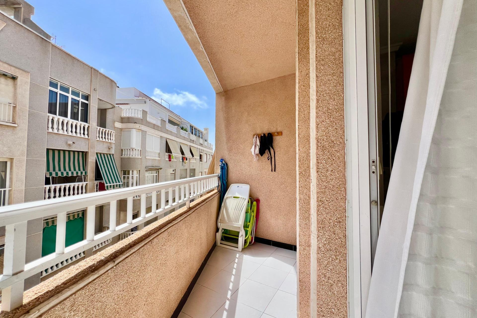 Resale - Apartment  - Torrevieja - Habaneras