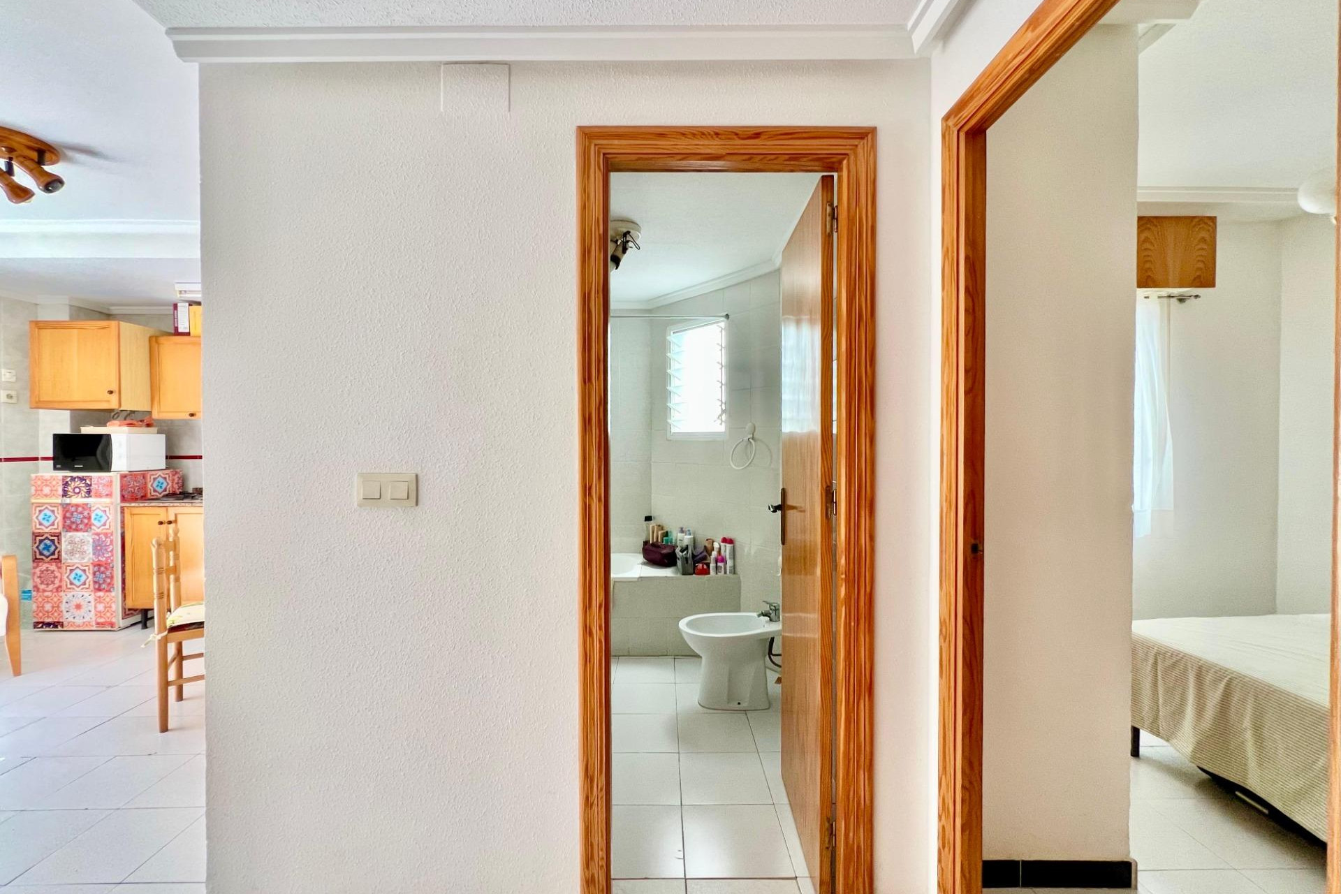 Resale - Apartment  - Torrevieja - Habaneras