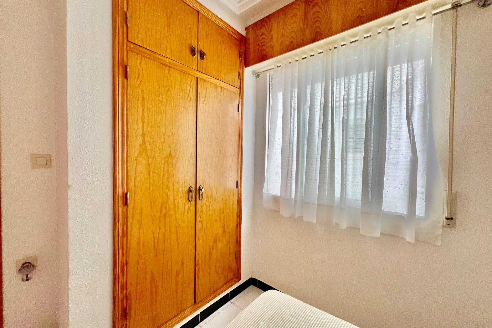 Resale - Apartment  - Torrevieja - Habaneras