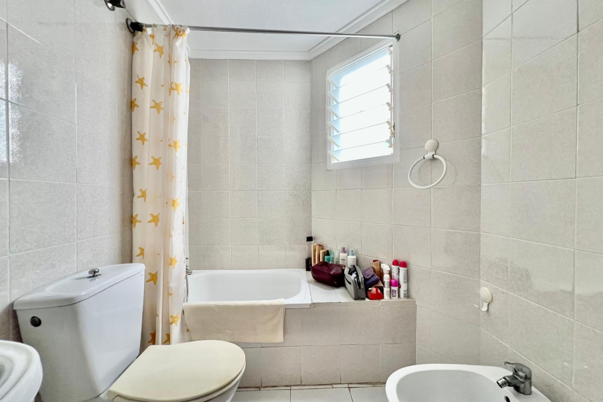 Resale - Apartment  - Torrevieja - Habaneras