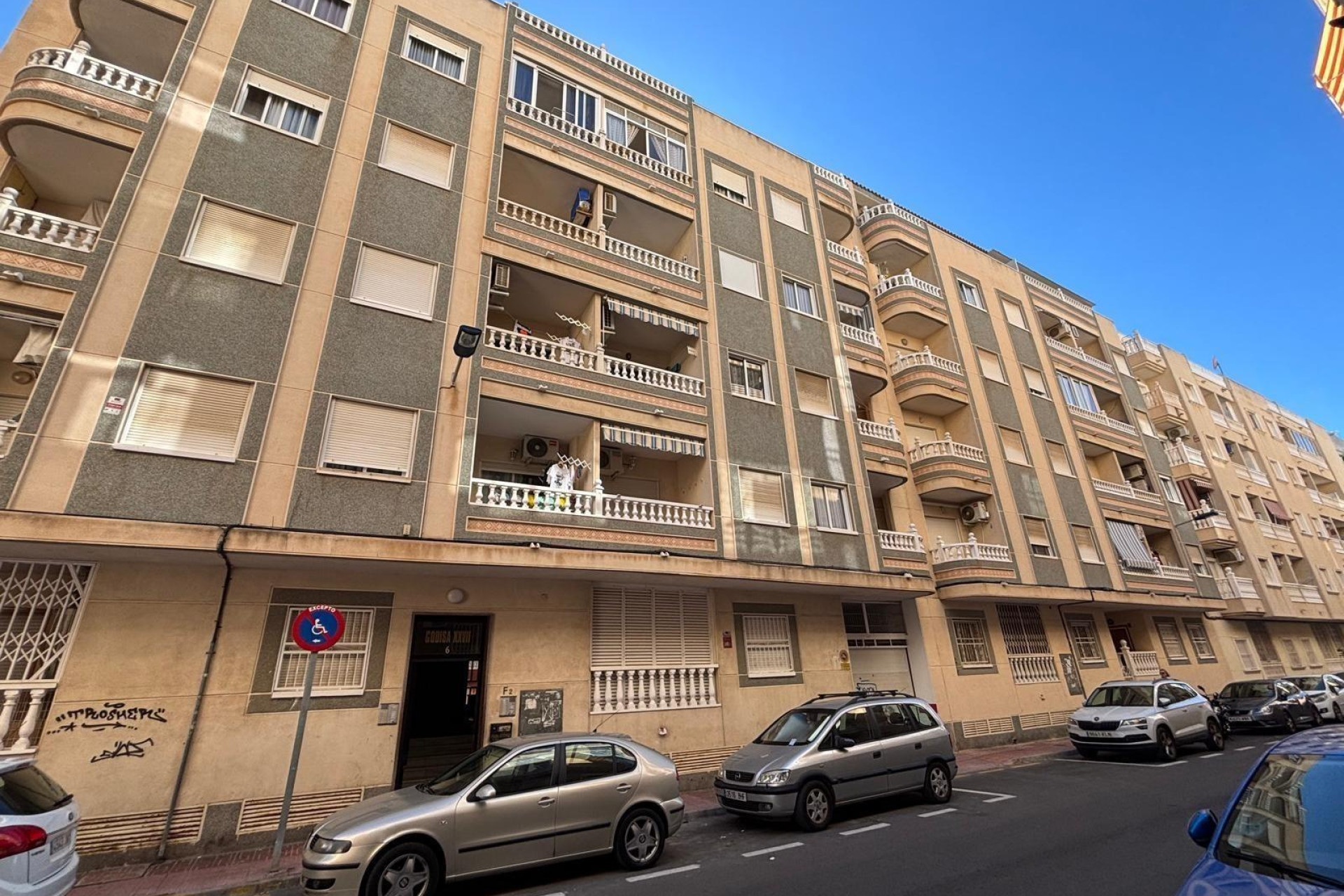 Resale - Apartment  - Torrevieja - Habaneras