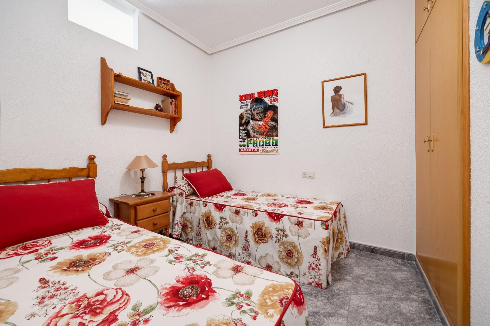 Resale - Apartment  - Torrevieja - Habaneras
