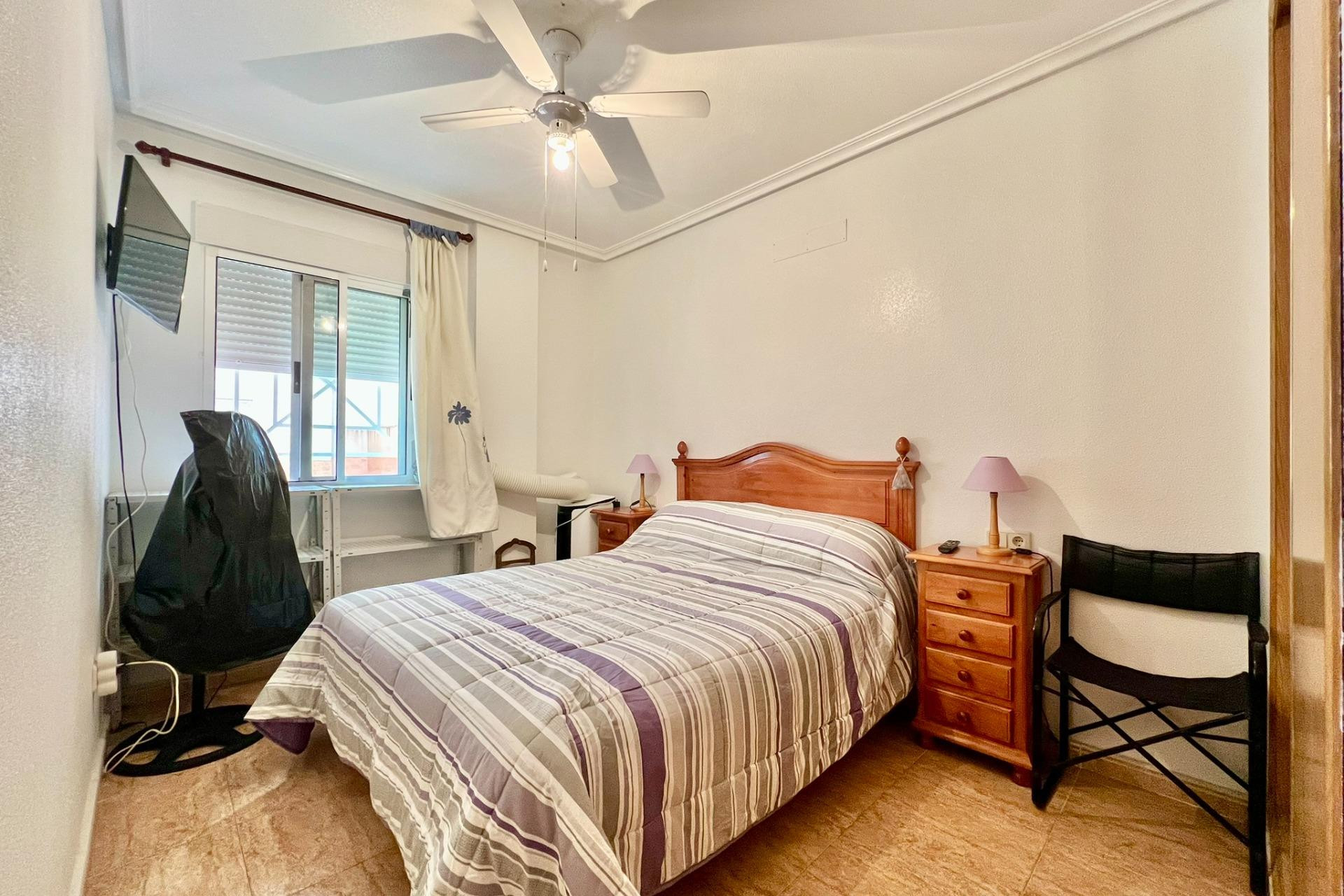 Resale - Apartment  - Torrevieja - Habaneras