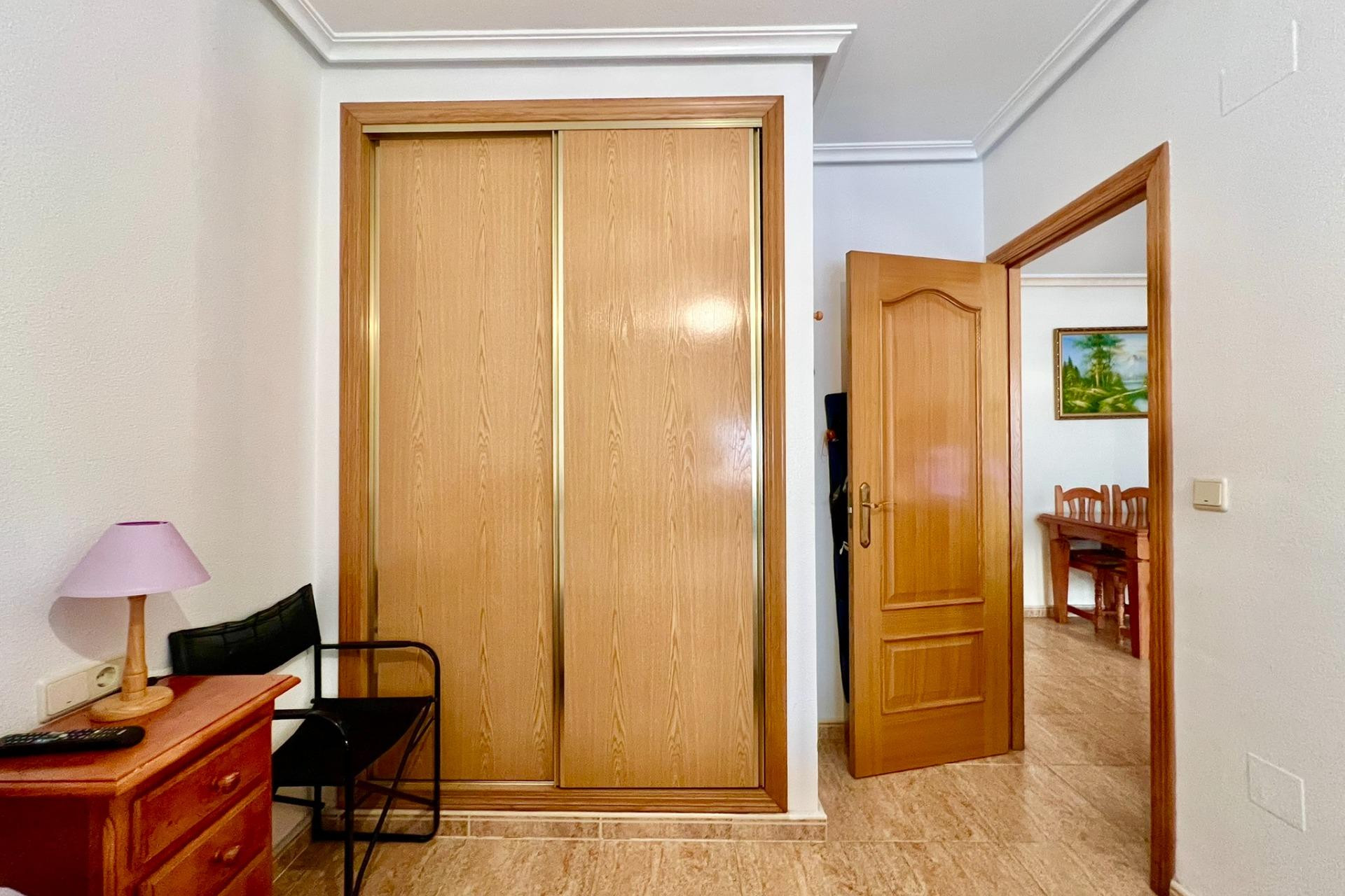 Resale - Apartment  - Torrevieja - Habaneras