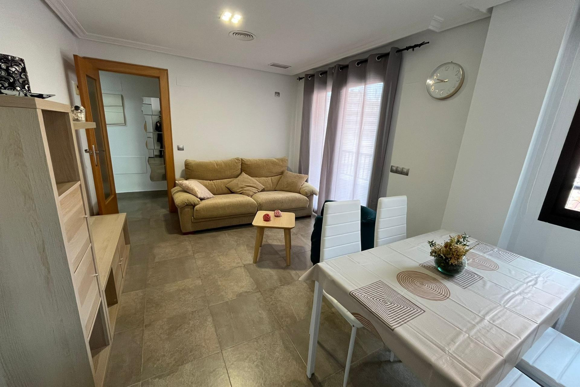 Resale - Apartment  - Torrevieja - La Mata pueblo