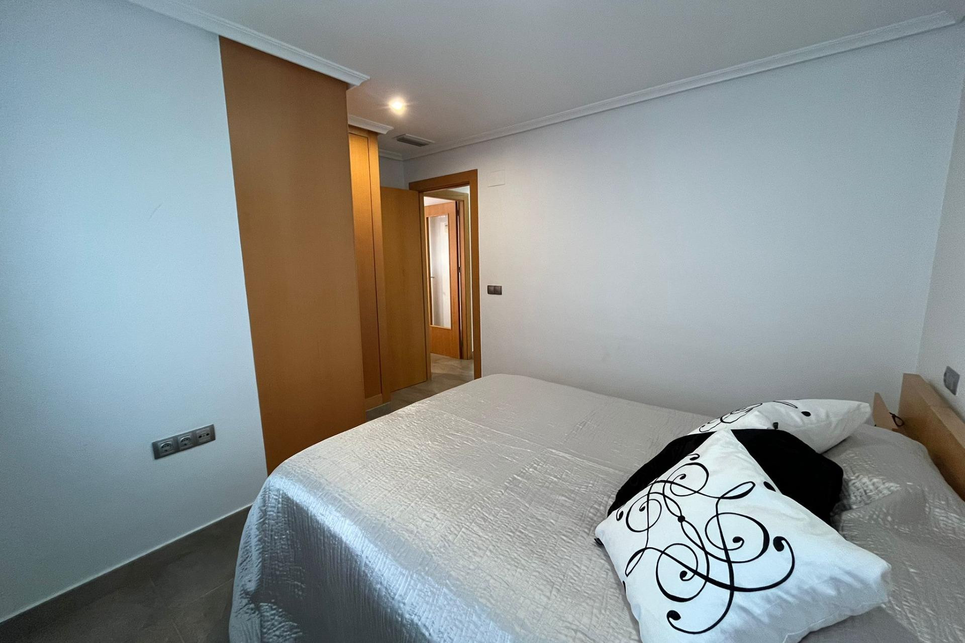 Resale - Apartment  - Torrevieja - La Mata pueblo