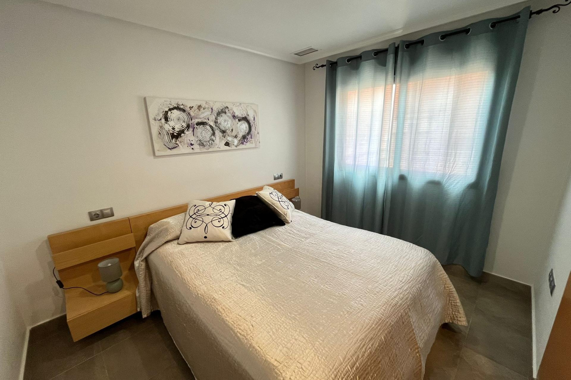 Resale - Apartment  - Torrevieja - La Mata pueblo