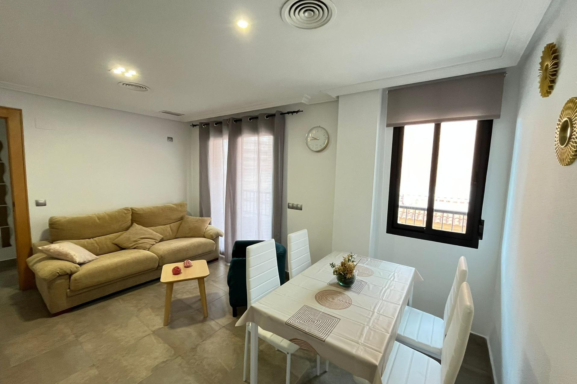 Resale - Apartment  - Torrevieja - La Mata pueblo
