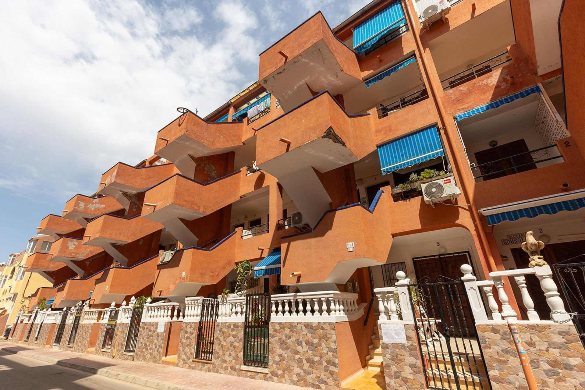 Resale - Apartment  - Torrevieja - La Mata pueblo