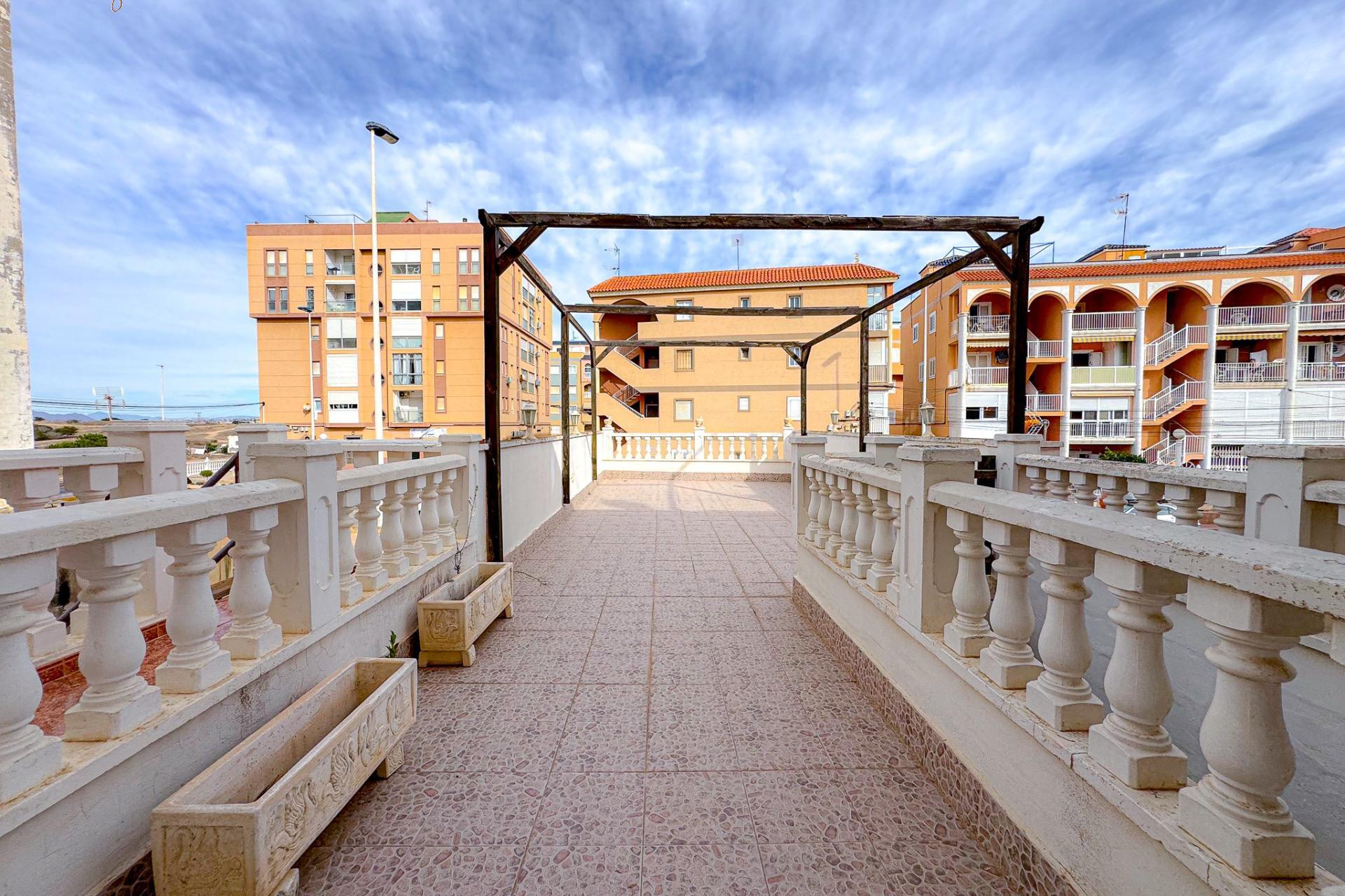 Resale - Apartment  - Torrevieja - La Mata pueblo