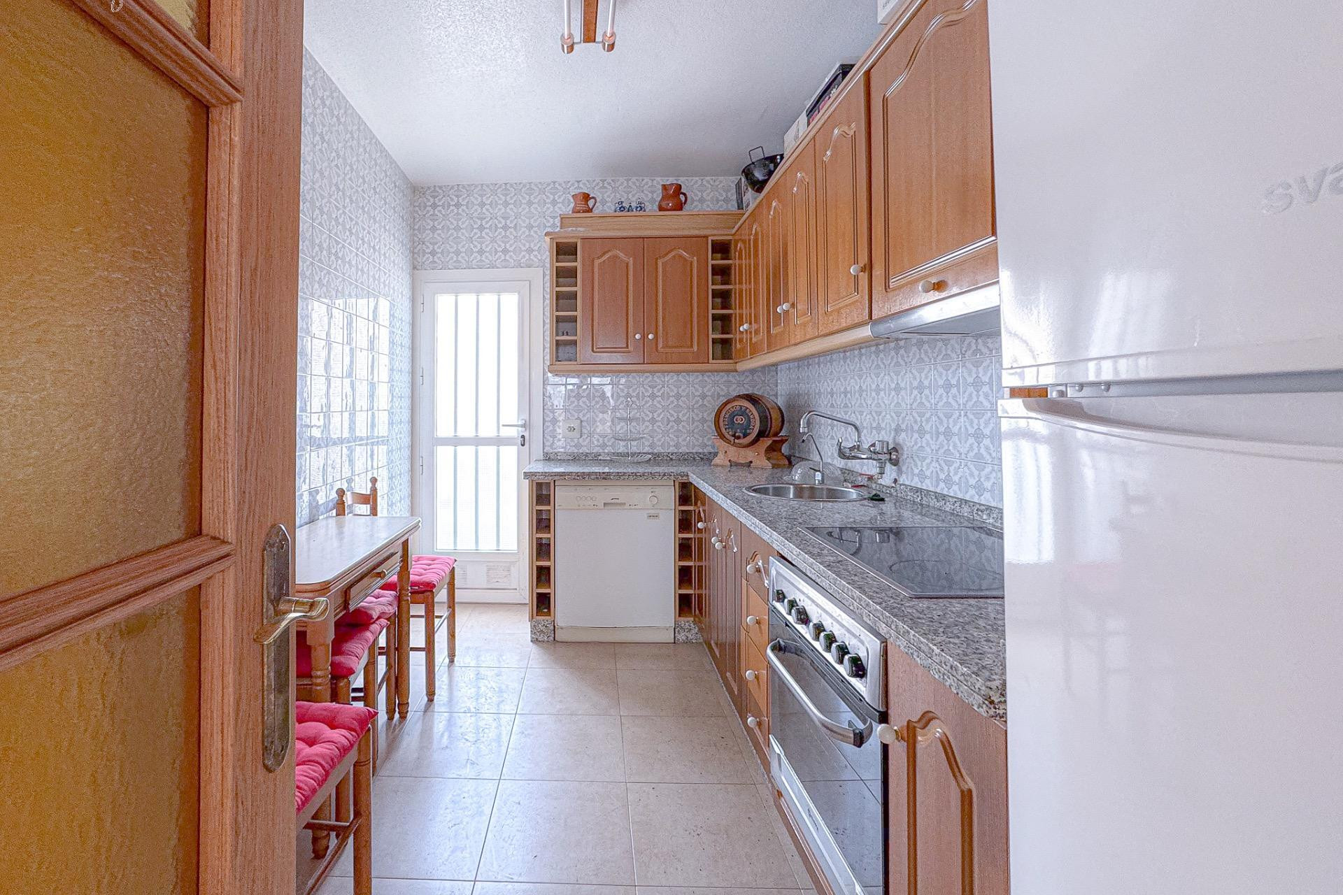 Resale - Apartment  - Torrevieja - La Mata pueblo