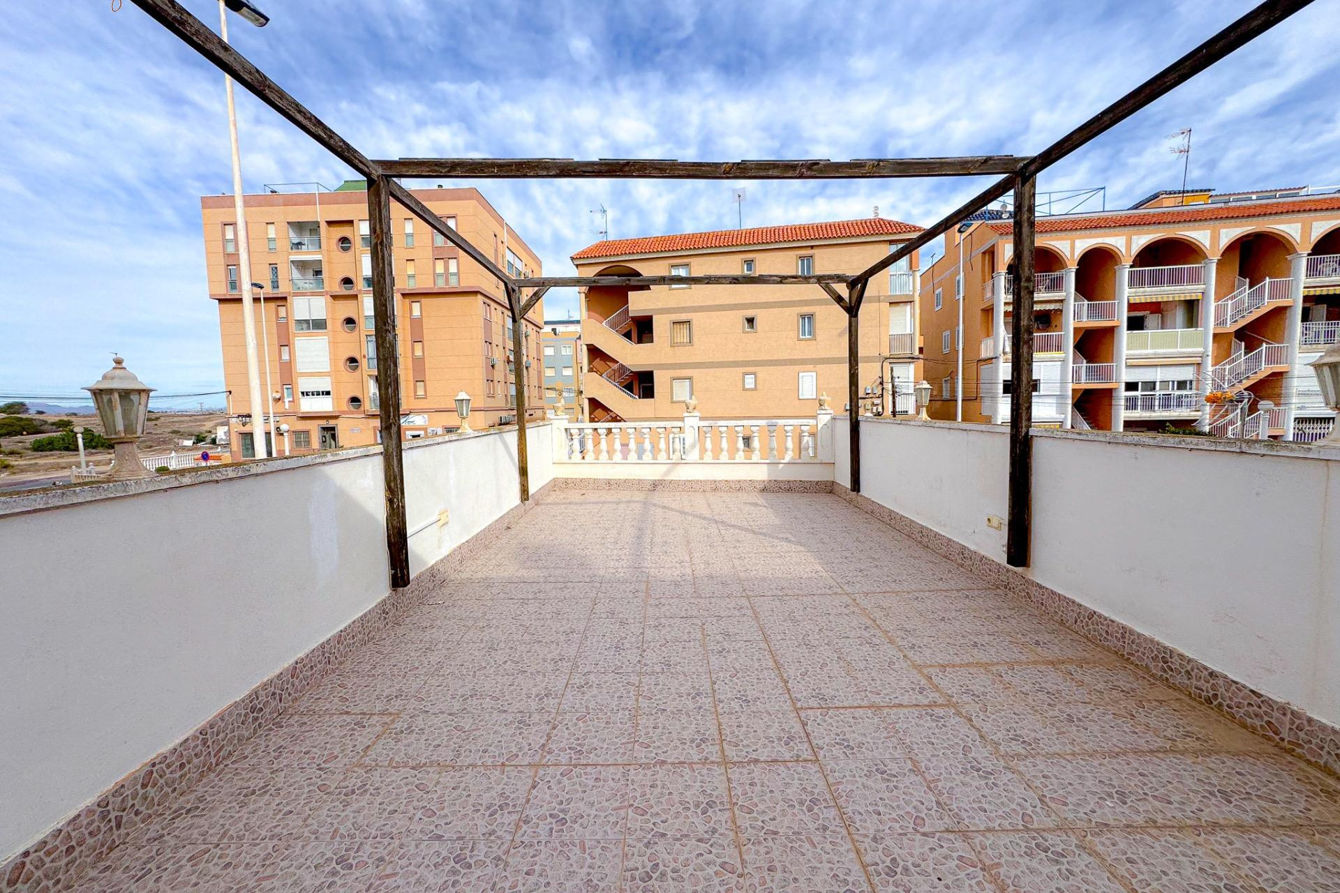 Resale - Apartment  - Torrevieja - La Mata pueblo