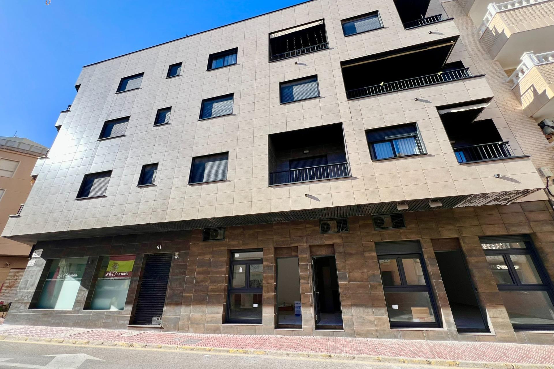 Resale - Apartment  - Torrevieja - La Mata pueblo