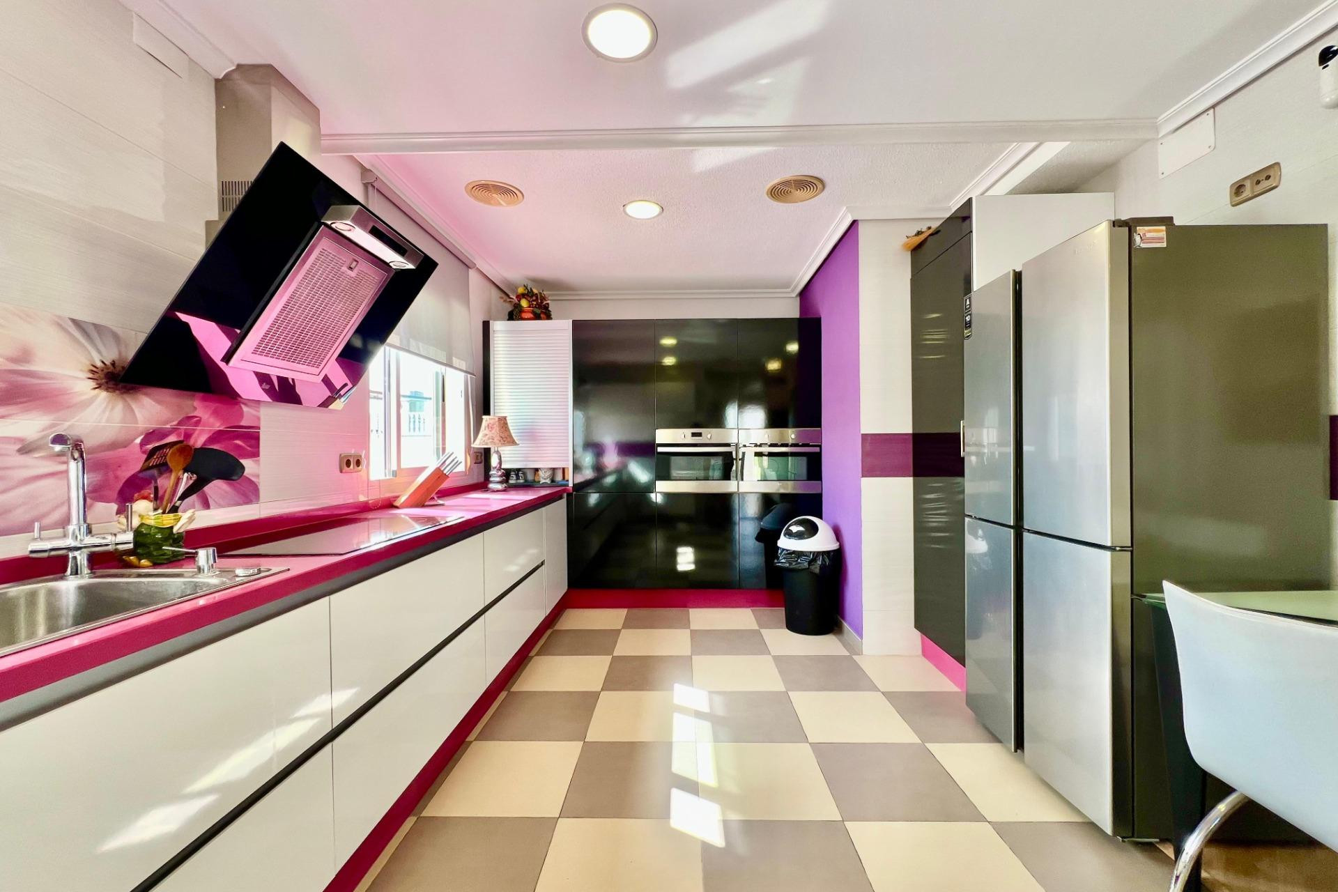 Resale - Apartment  - Torrevieja - La Mata pueblo