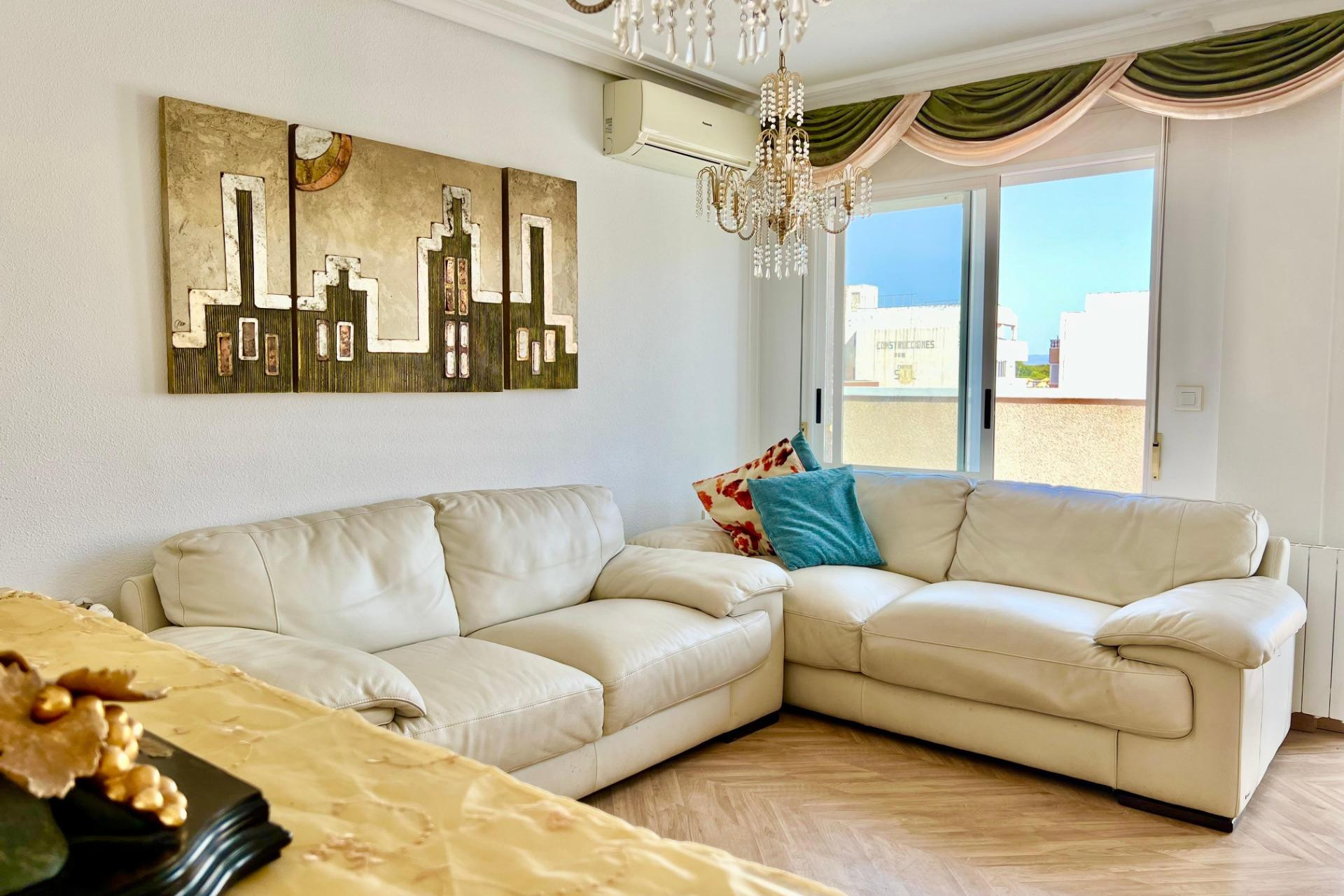 Resale - Apartment  - Torrevieja - La Mata pueblo