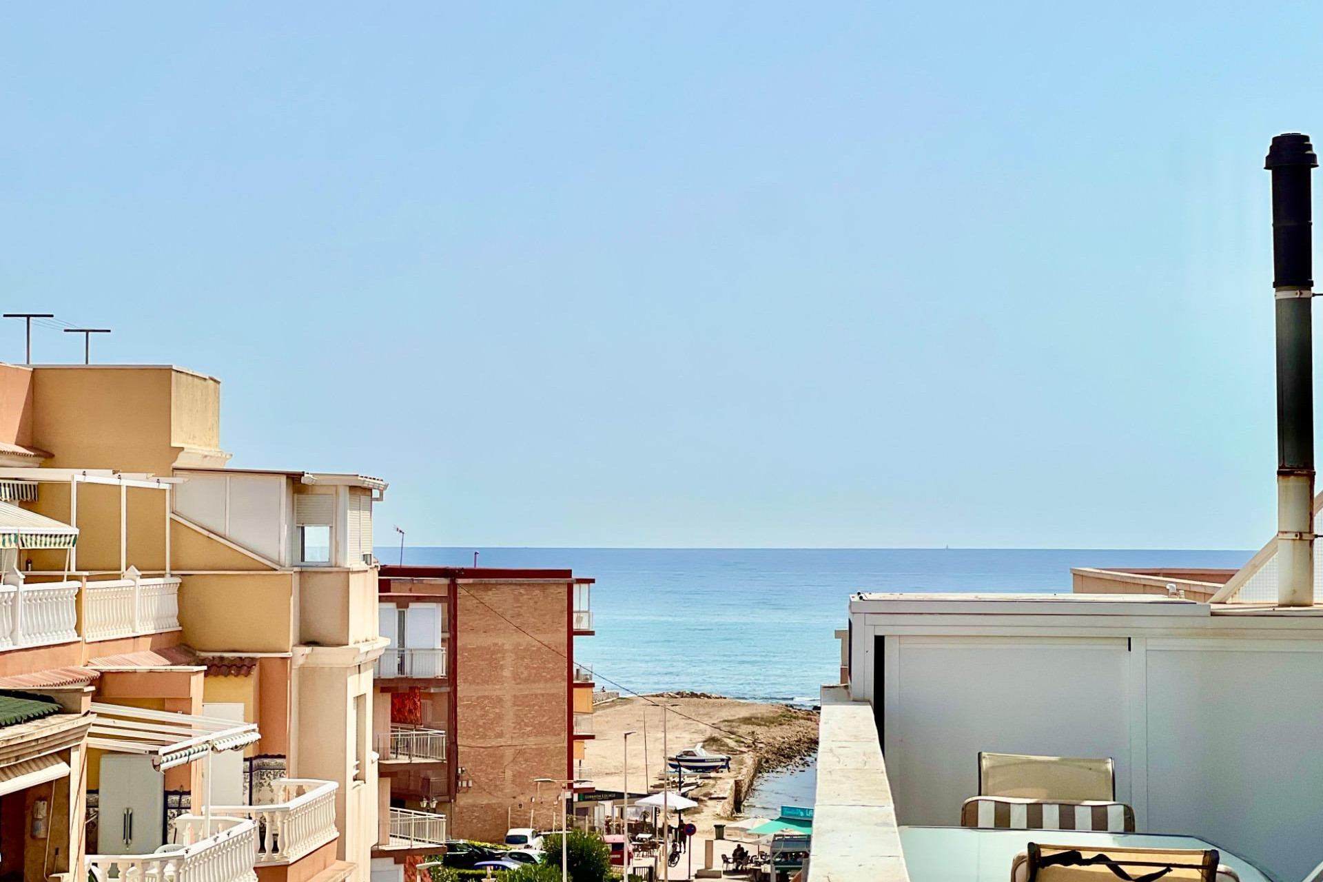 Resale - Apartment  - Torrevieja - La Mata pueblo