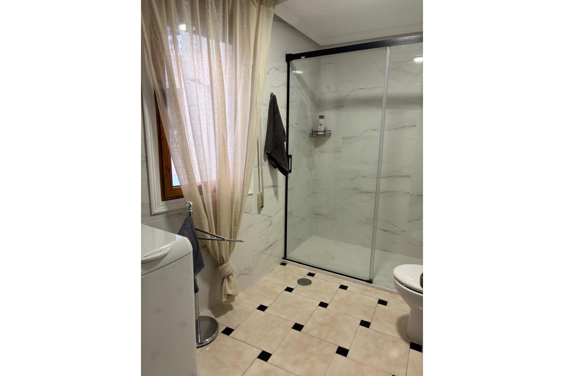 Resale - Apartment  - Torrevieja - La Mata pueblo