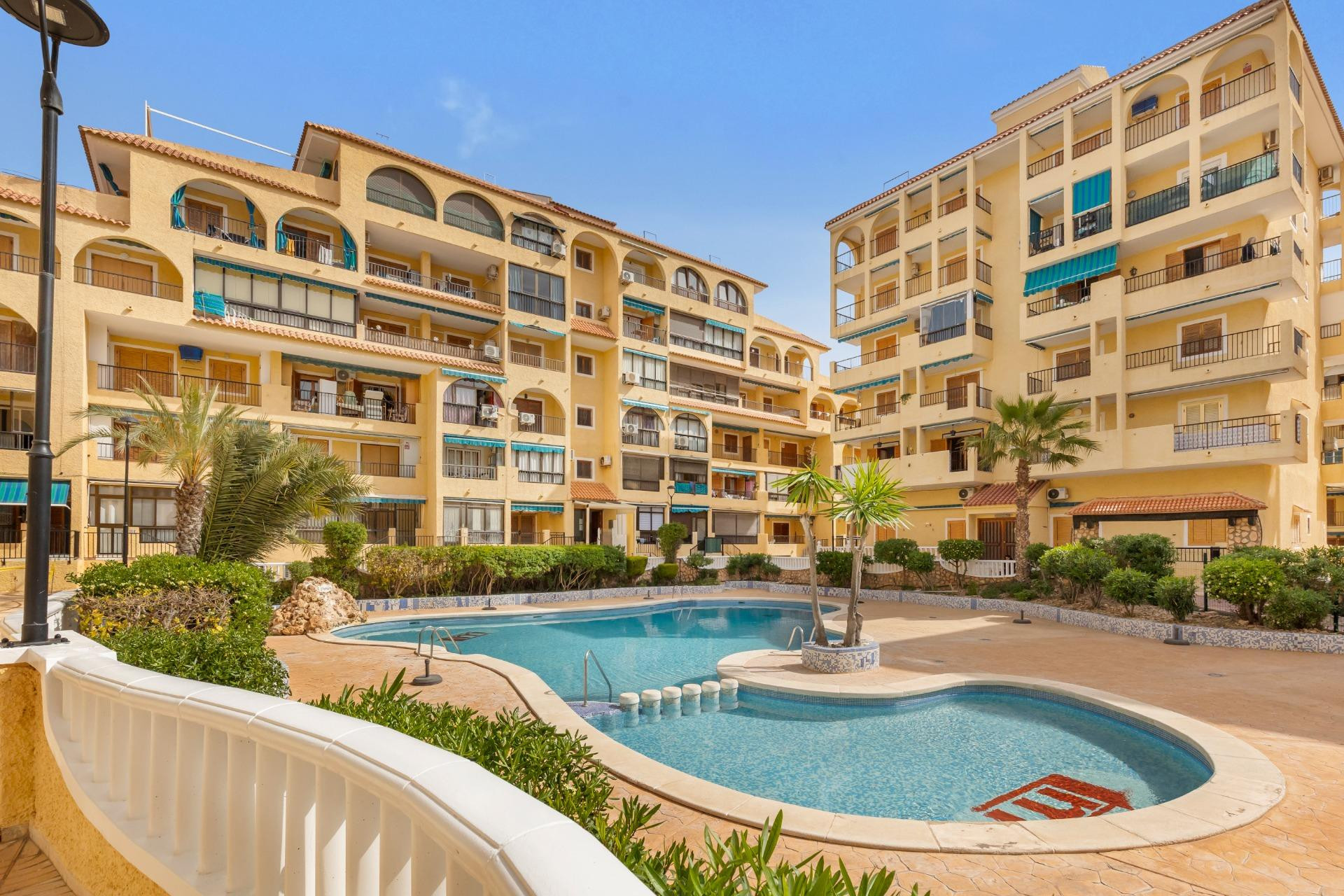 Resale - Apartment  - Torrevieja - La Mata