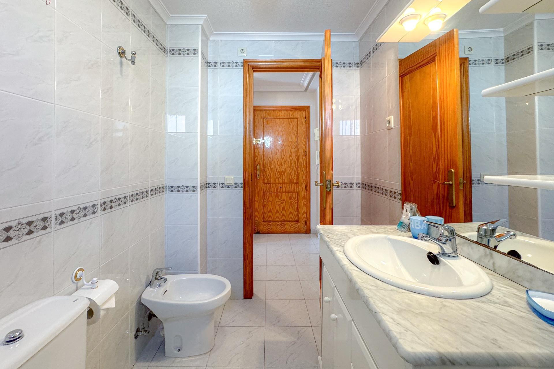 Resale - Apartment  - Torrevieja - La Mata