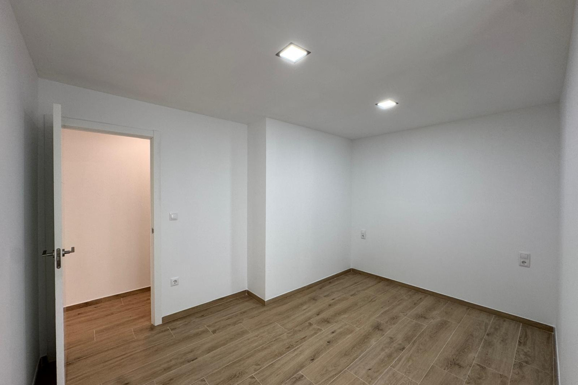 Resale - Apartment  - Torrevieja - La Mata