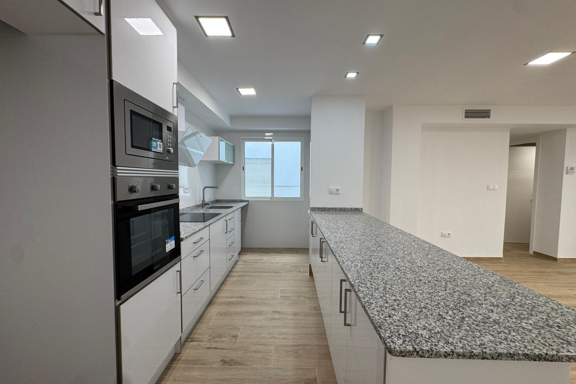 Resale - Apartment  - Torrevieja - La Mata