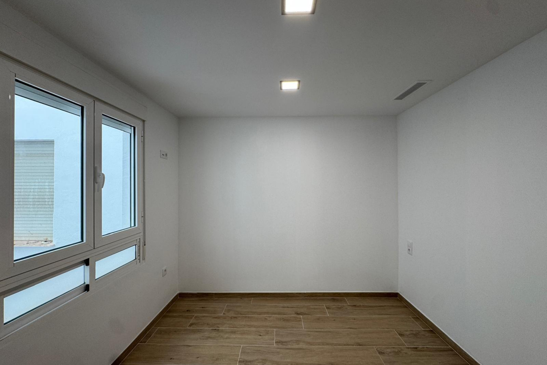 Resale - Apartment  - Torrevieja - La Mata