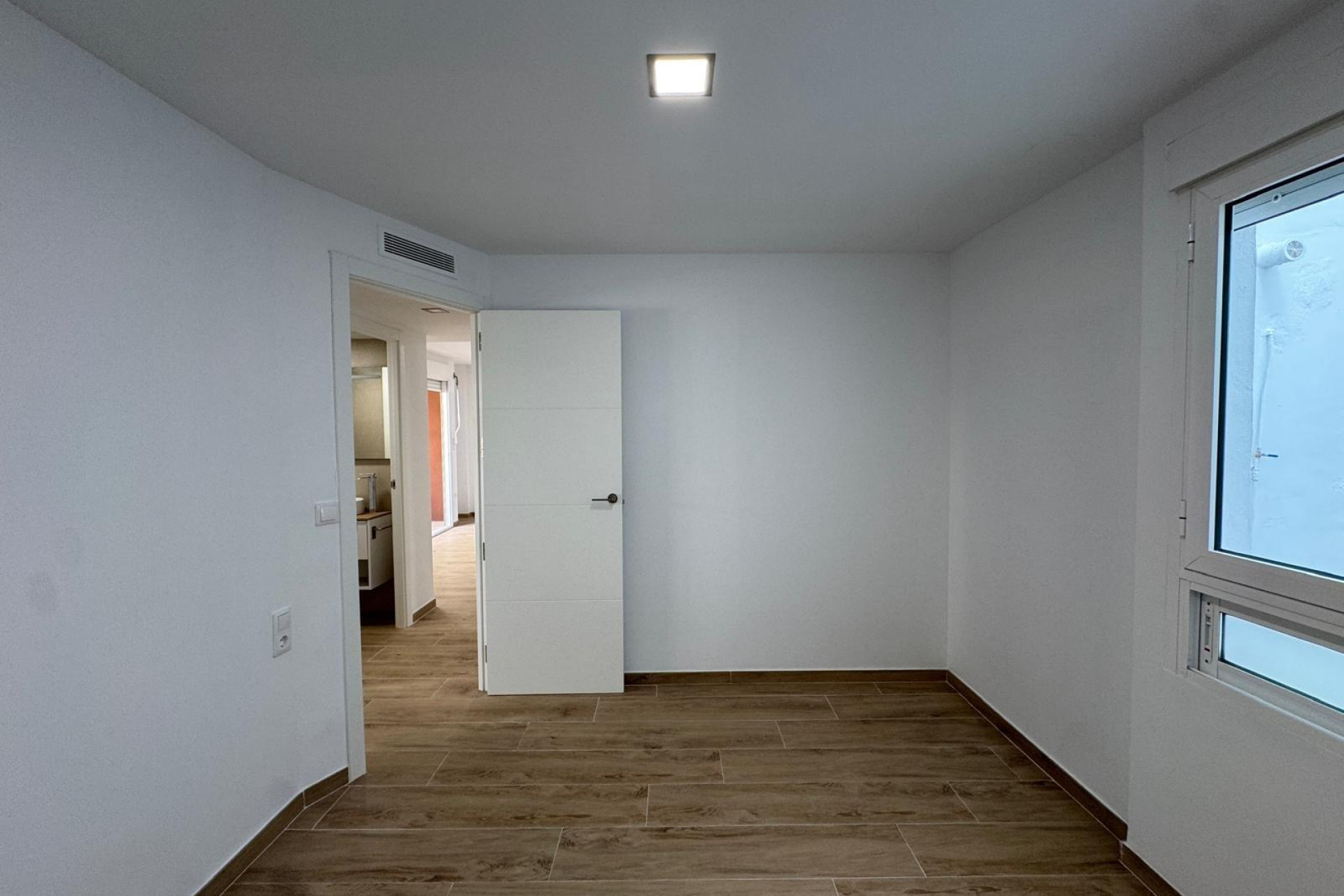 Resale - Apartment  - Torrevieja - La Mata