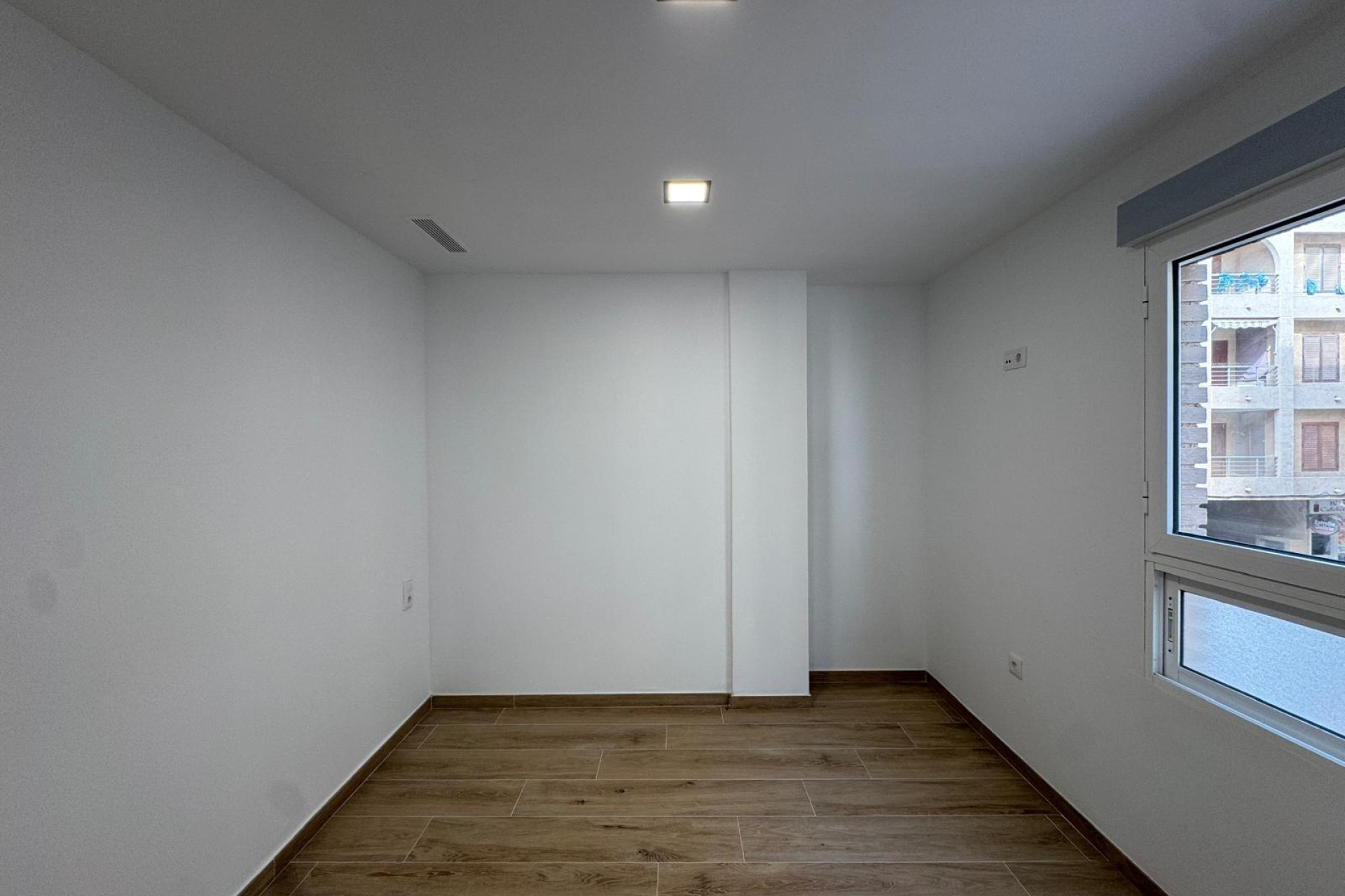 Resale - Apartment  - Torrevieja - La Mata