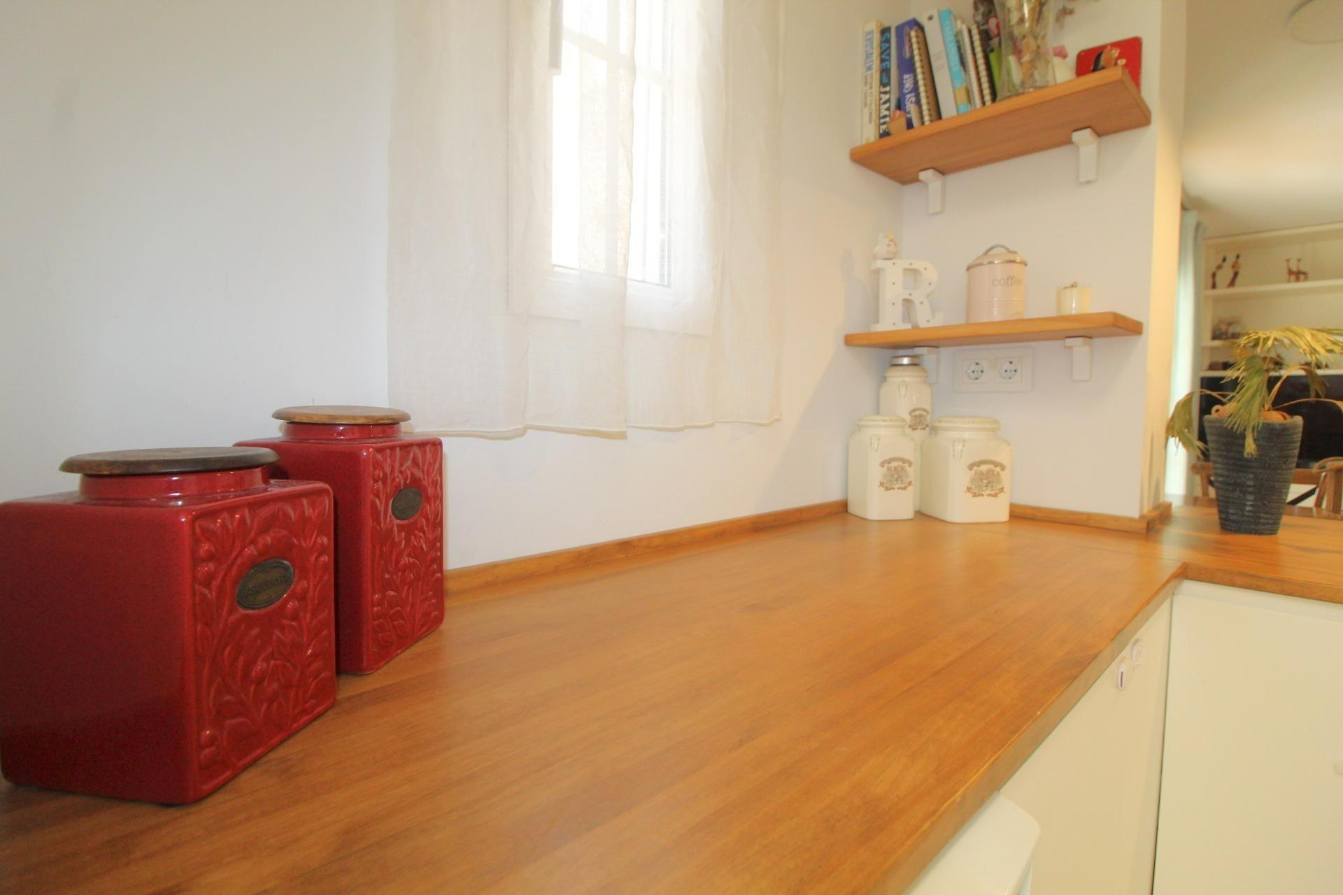 Resale - Apartment  - Torrevieja - La veleta