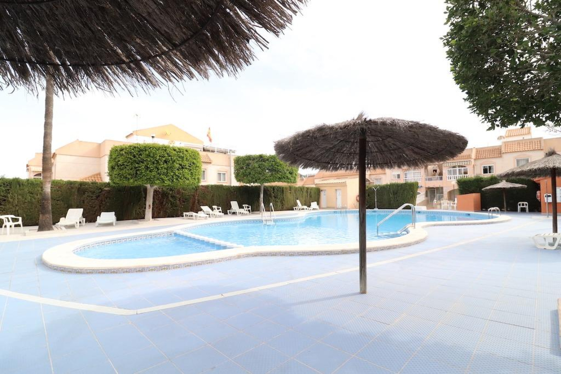 Resale - Apartment  - Torrevieja - Lago jardin