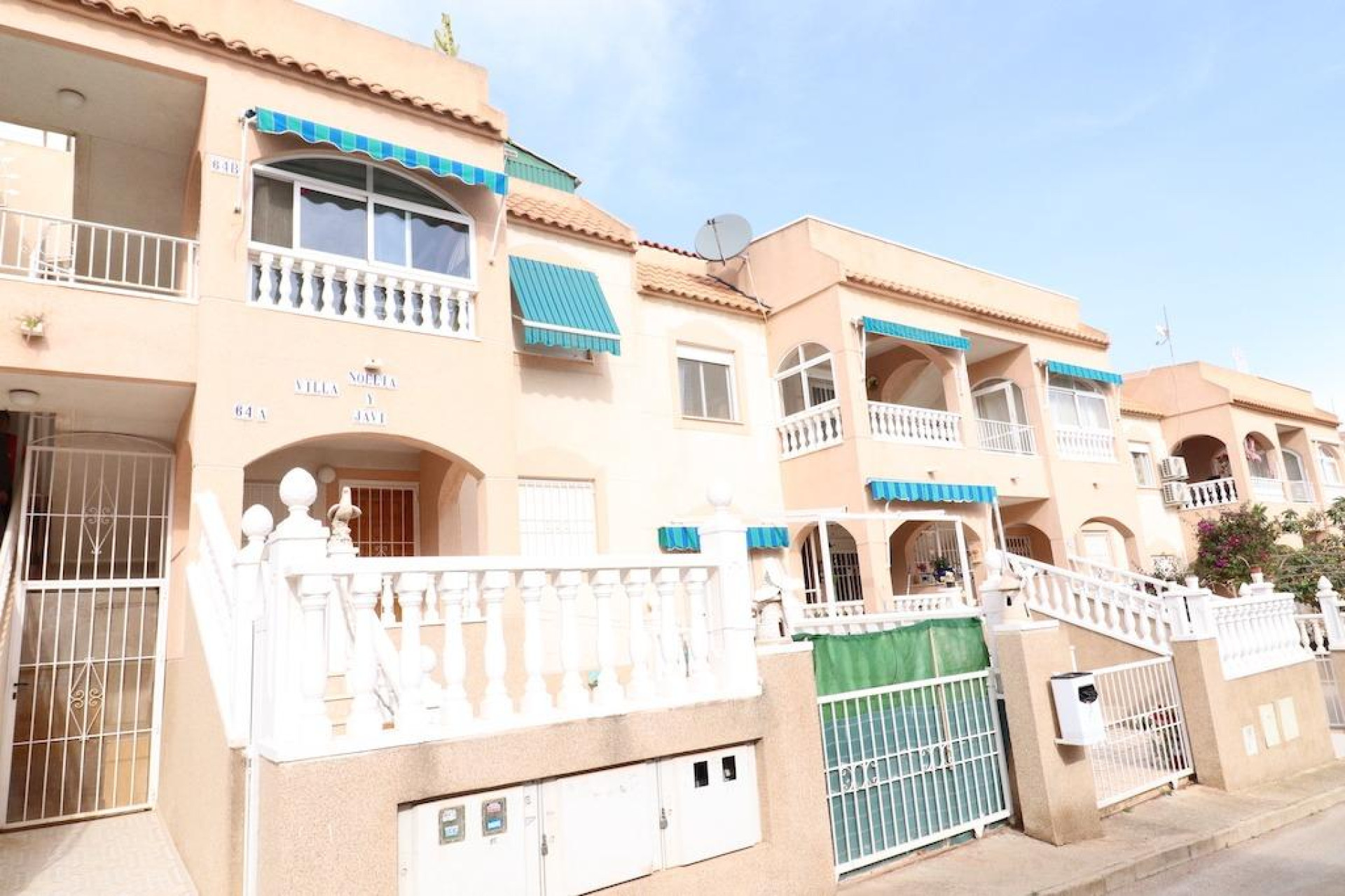 Resale - Apartment  - Torrevieja - Lago jardin