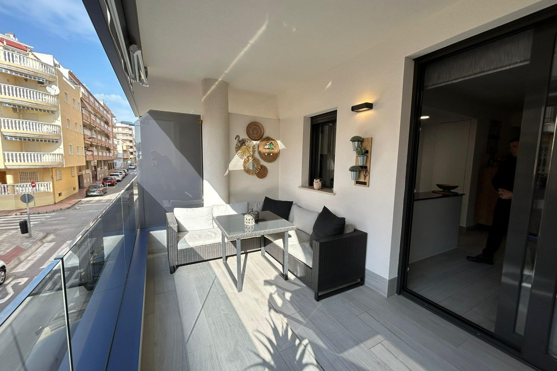 Resale - Apartment  - Torrevieja - Las Piscinas Naturales