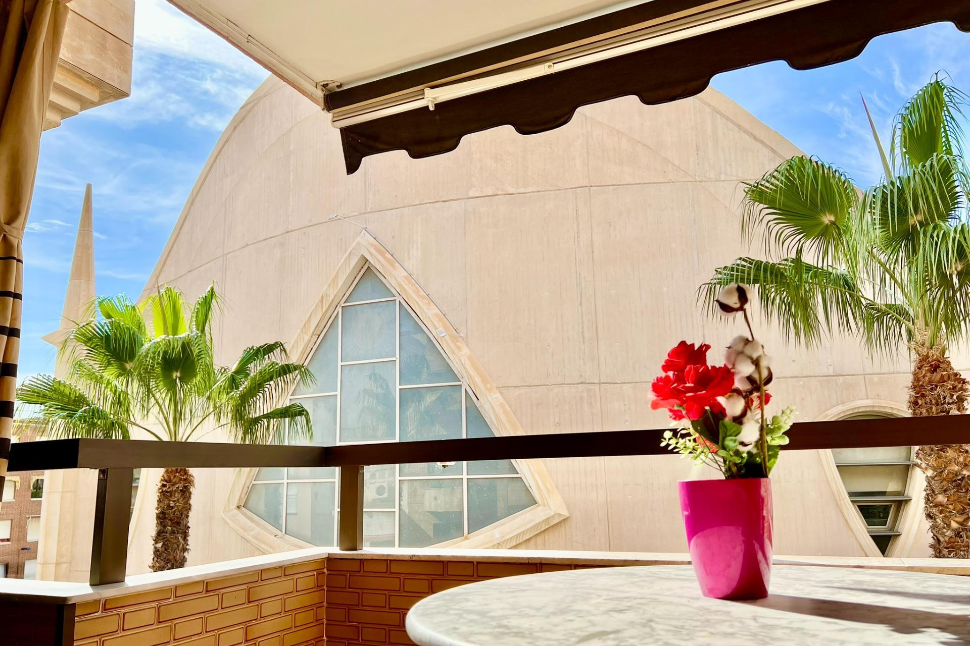 Resale - Apartment  - Torrevieja - Las Piscinas Naturales