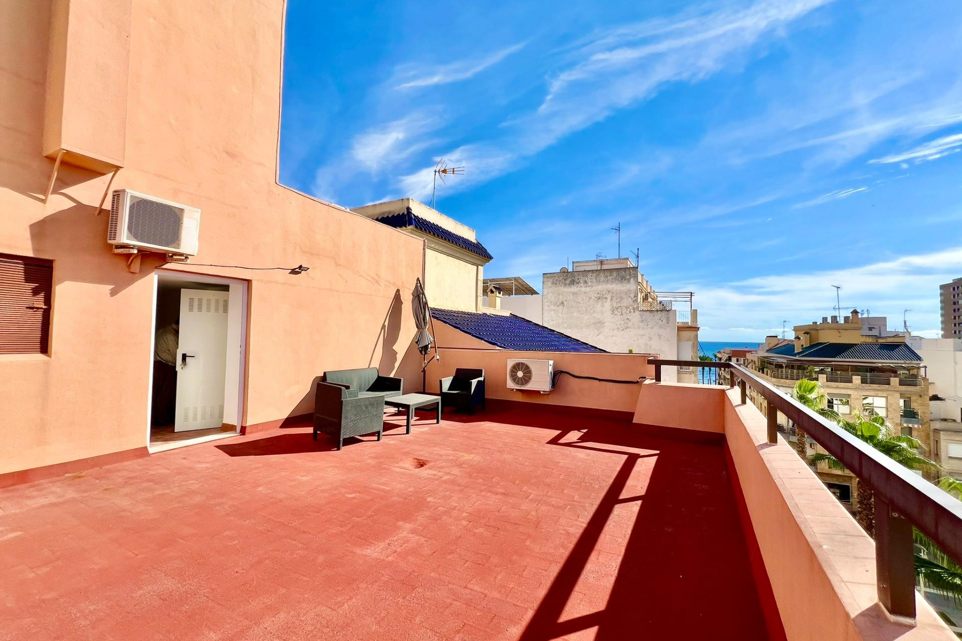 Resale - Apartment  - Torrevieja - Las Piscinas Naturales