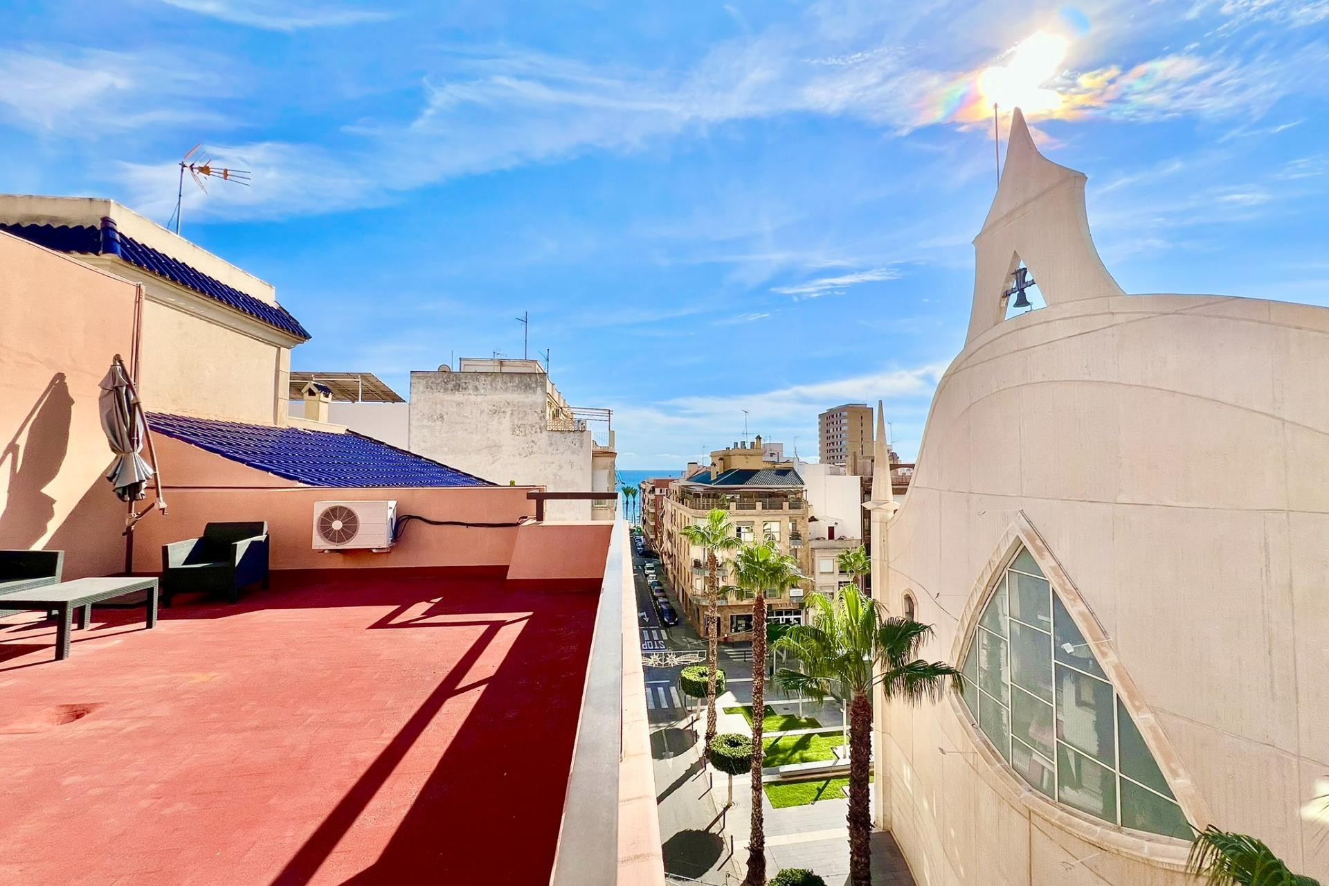 Resale - Apartment  - Torrevieja - Las Piscinas Naturales