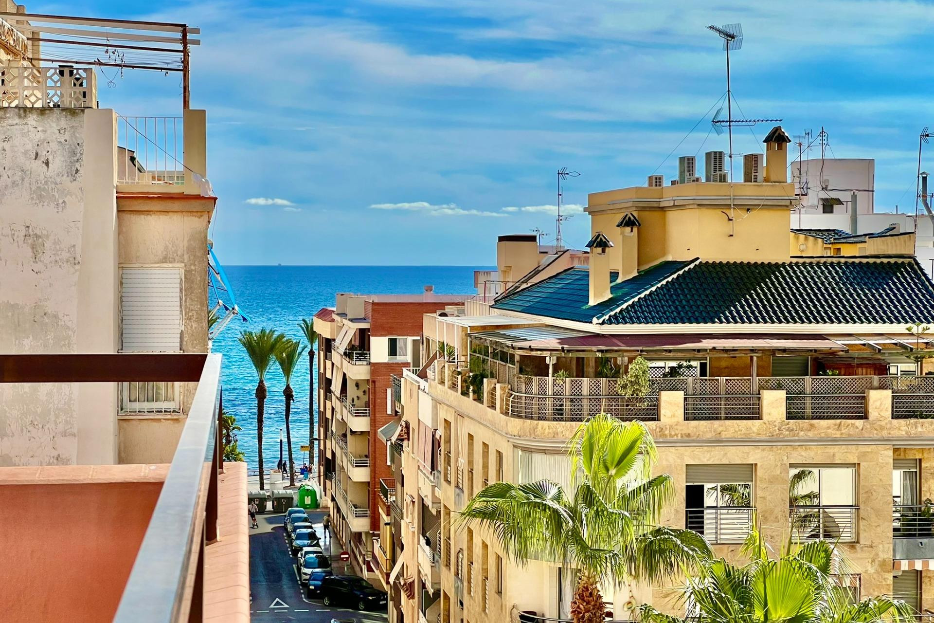 Resale - Apartment  - Torrevieja - Las Piscinas Naturales