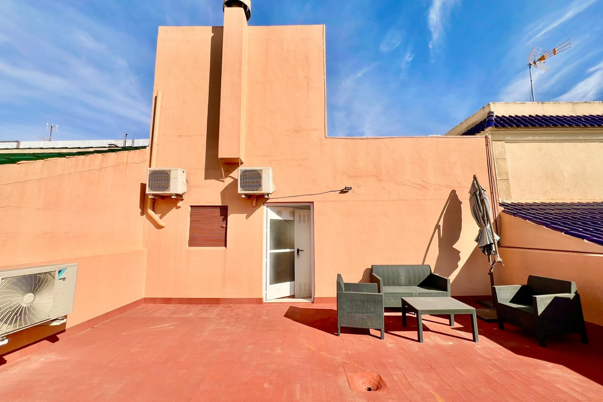 Resale - Apartment  - Torrevieja - Las Piscinas Naturales