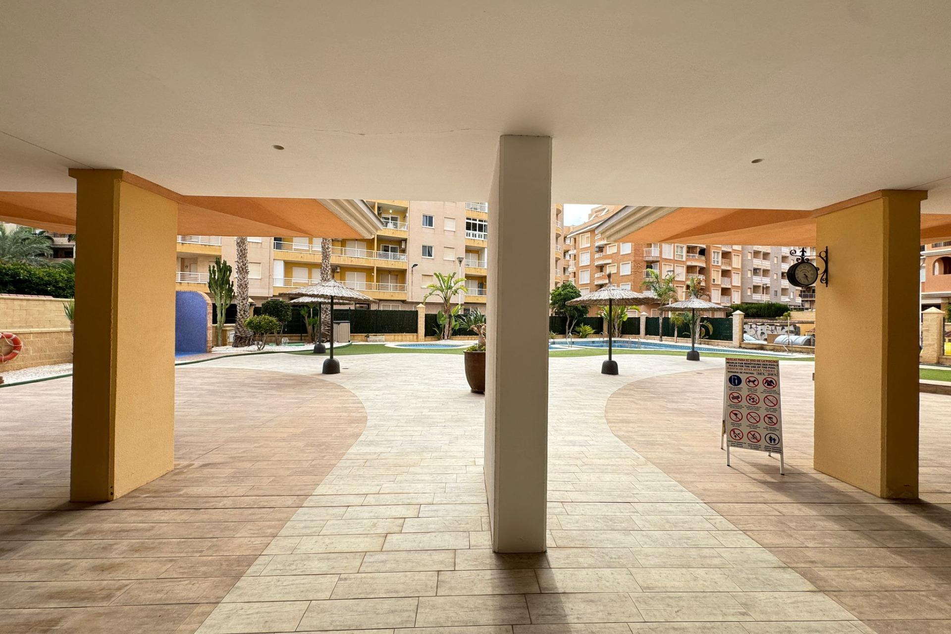 Resale - Apartment  - Torrevieja - Los Frutales