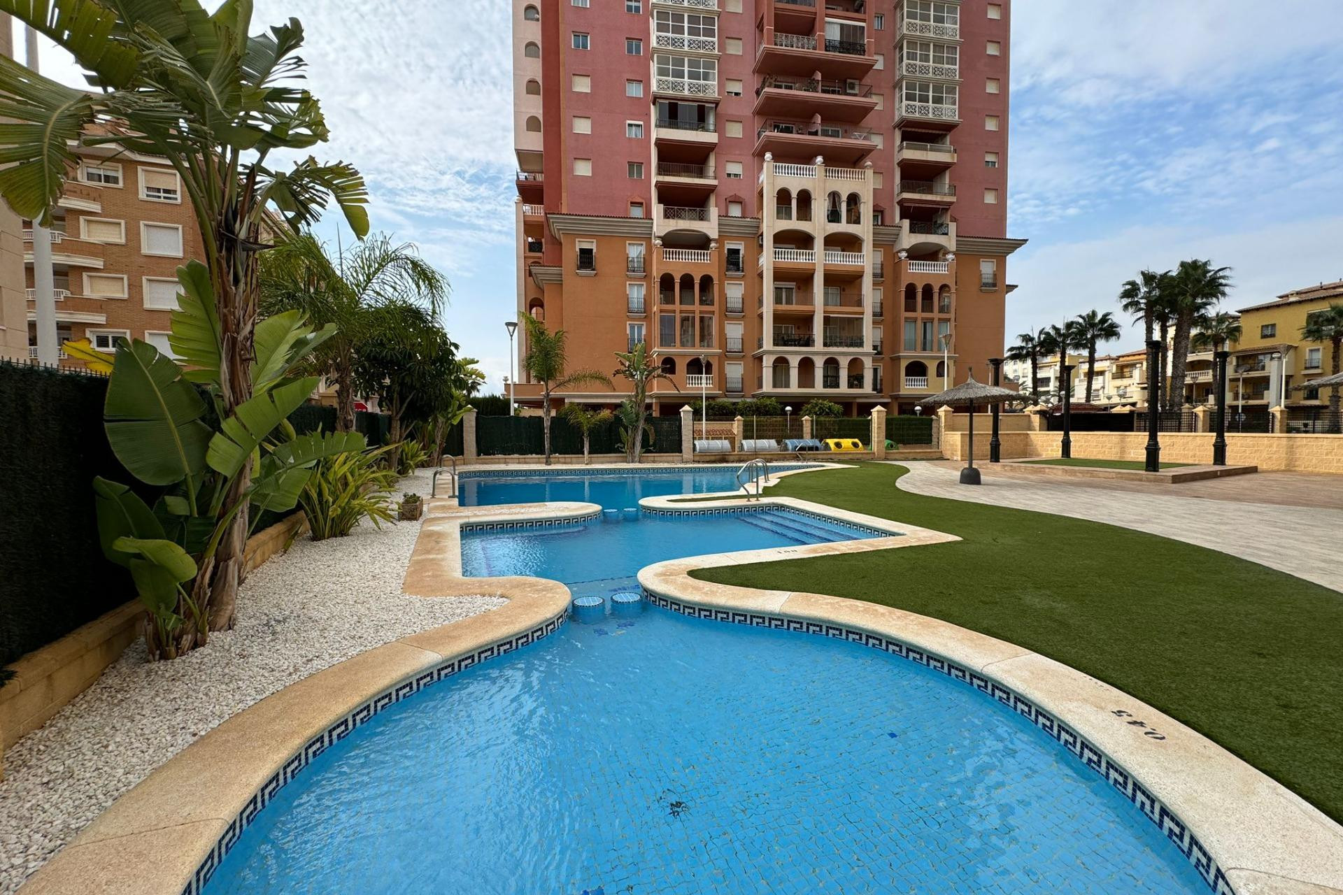 Resale - Apartment  - Torrevieja - Los Frutales