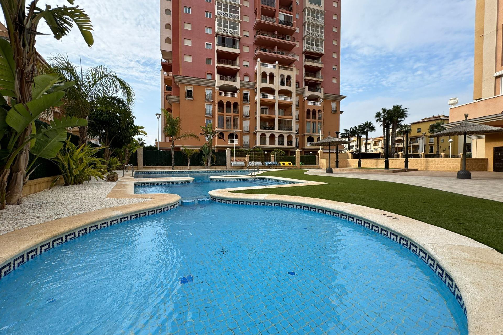 Resale - Apartment  - Torrevieja - Los Frutales