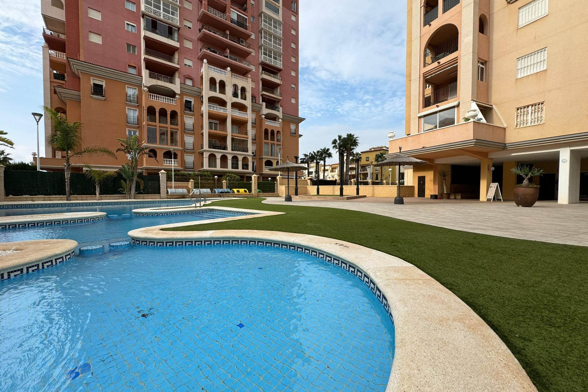 Resale - Apartment  - Torrevieja - Los Frutales