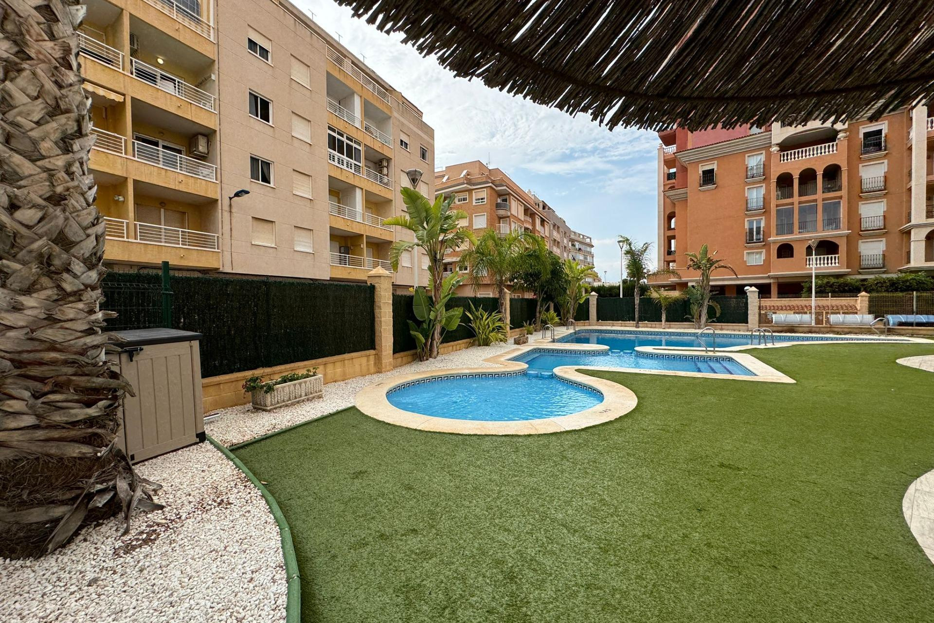 Resale - Apartment  - Torrevieja - Los Frutales