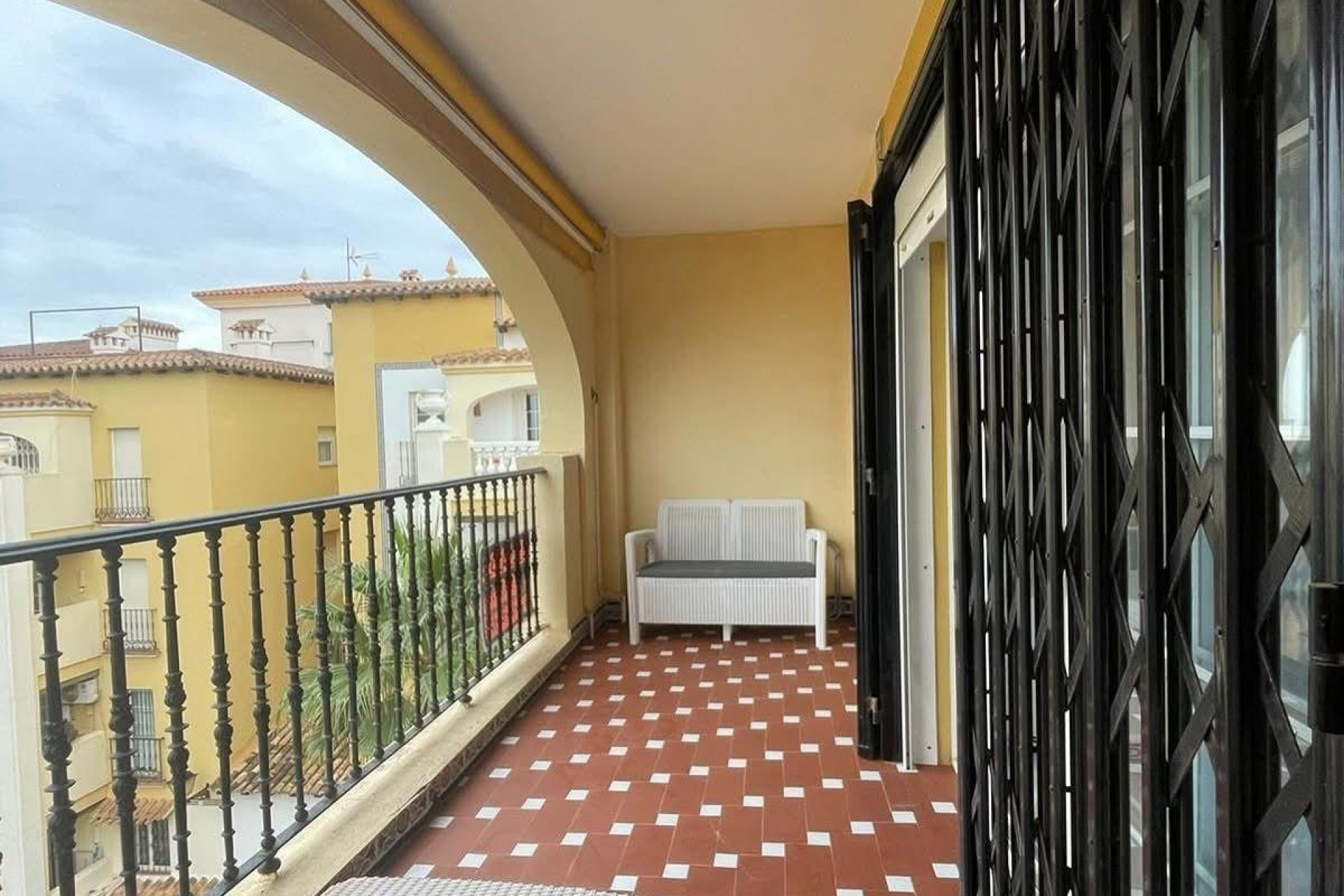 Resale - Apartment  - Torrevieja - Los Frutales