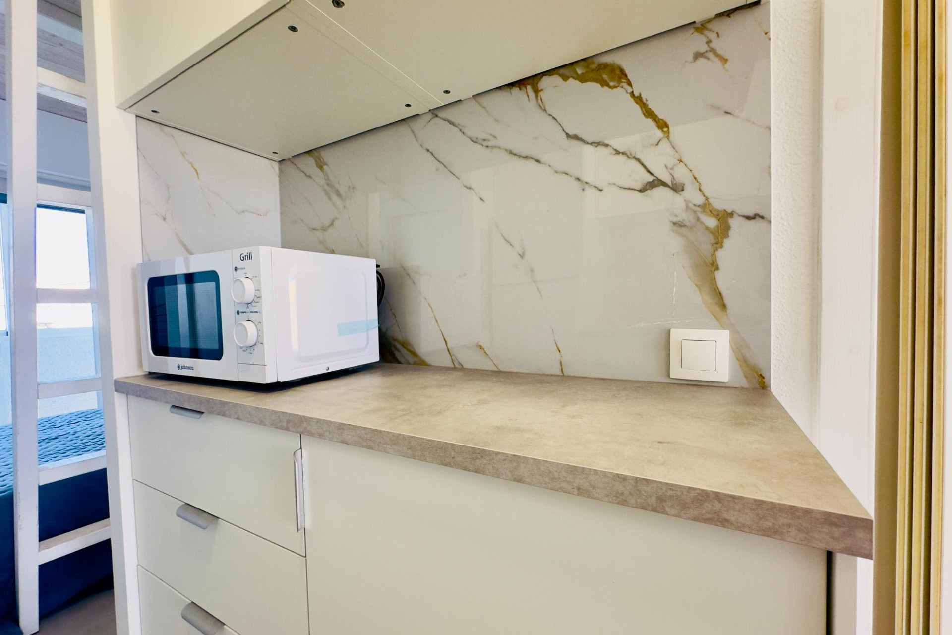 Resale - Apartment  - Torrevieja - Los Frutales